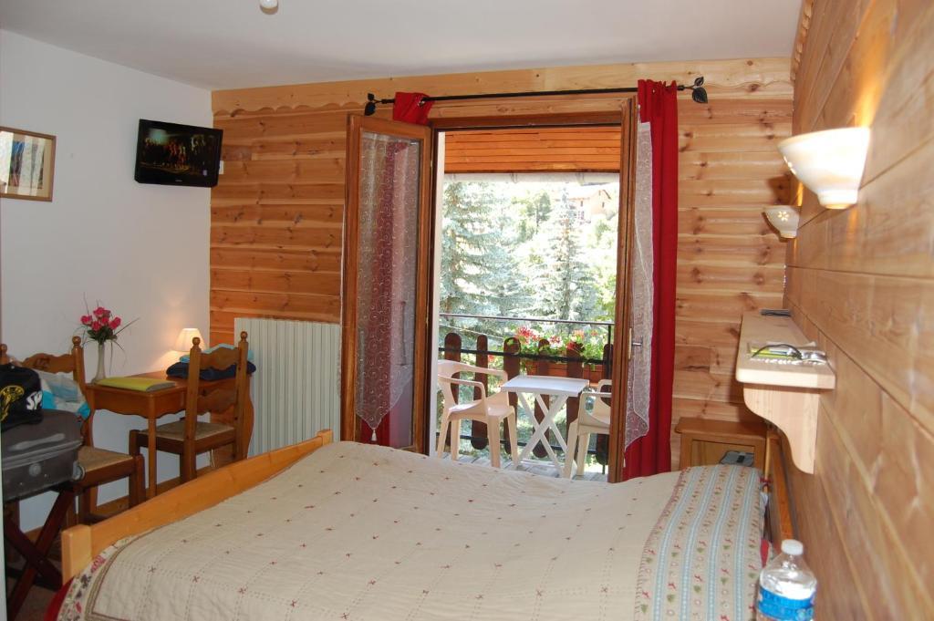 Отель Au Bon Logis Ризуль Номер фото